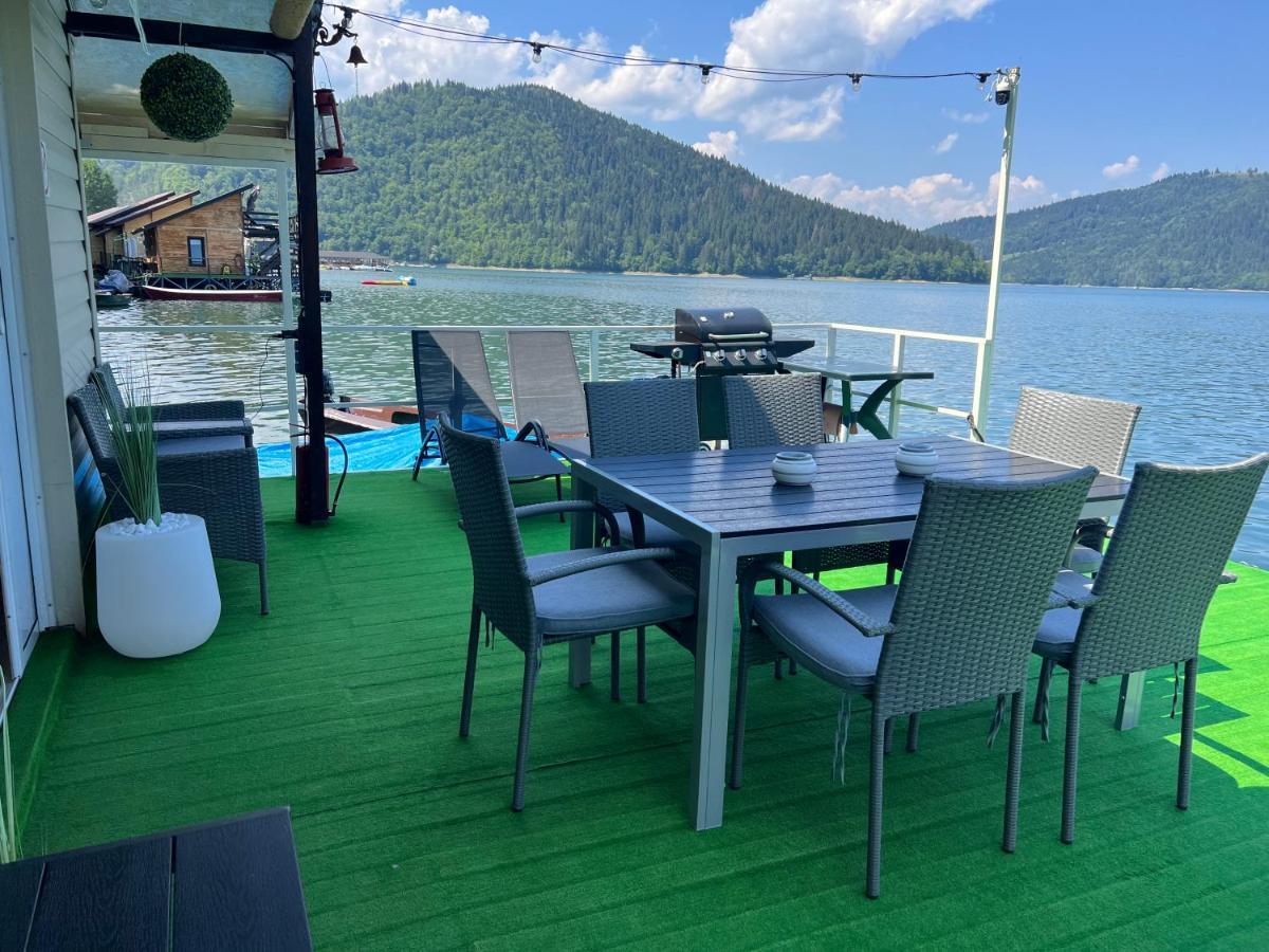 Casa Pe Lac Bicaz Exterior photo