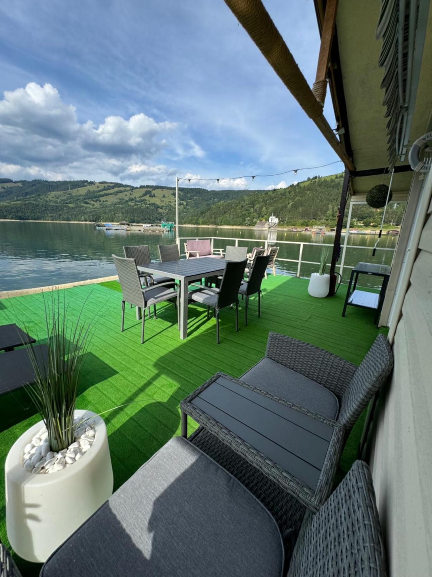 Casa Pe Lac Bicaz Exterior photo